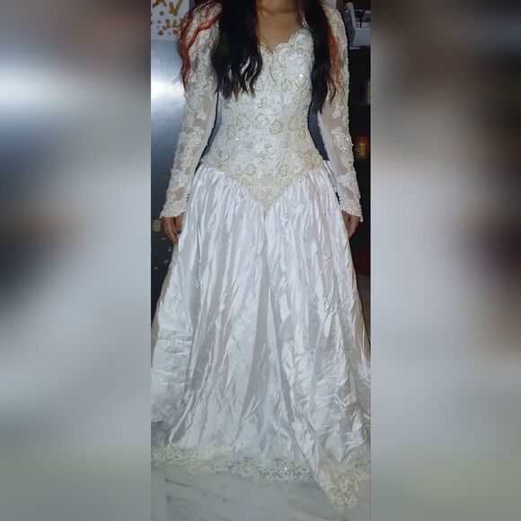 Mon Cheri White Laced Wedding Dress - Picture 2 of 11